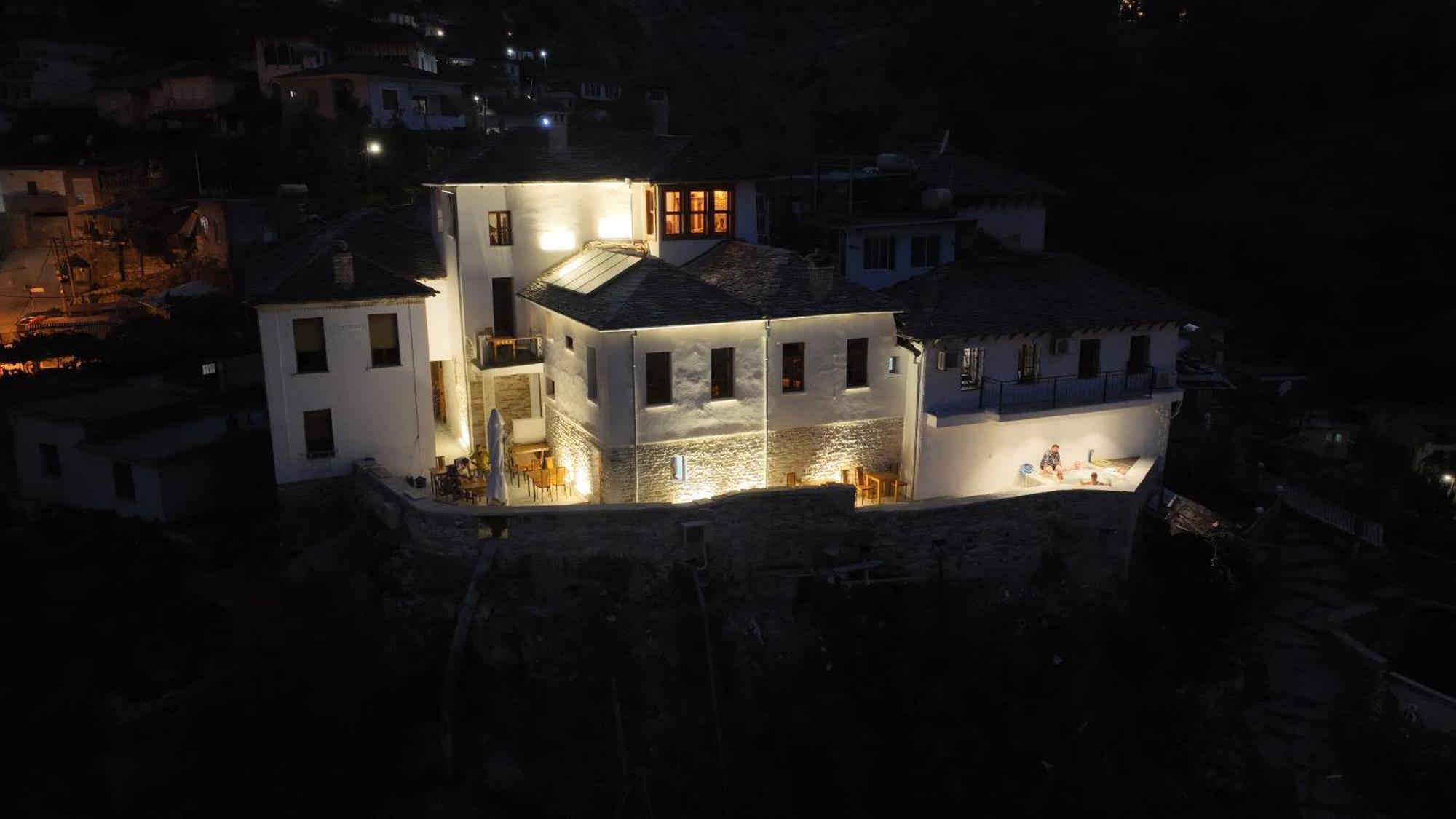 Aqueduct Inn Gjirokaster Exterior photo