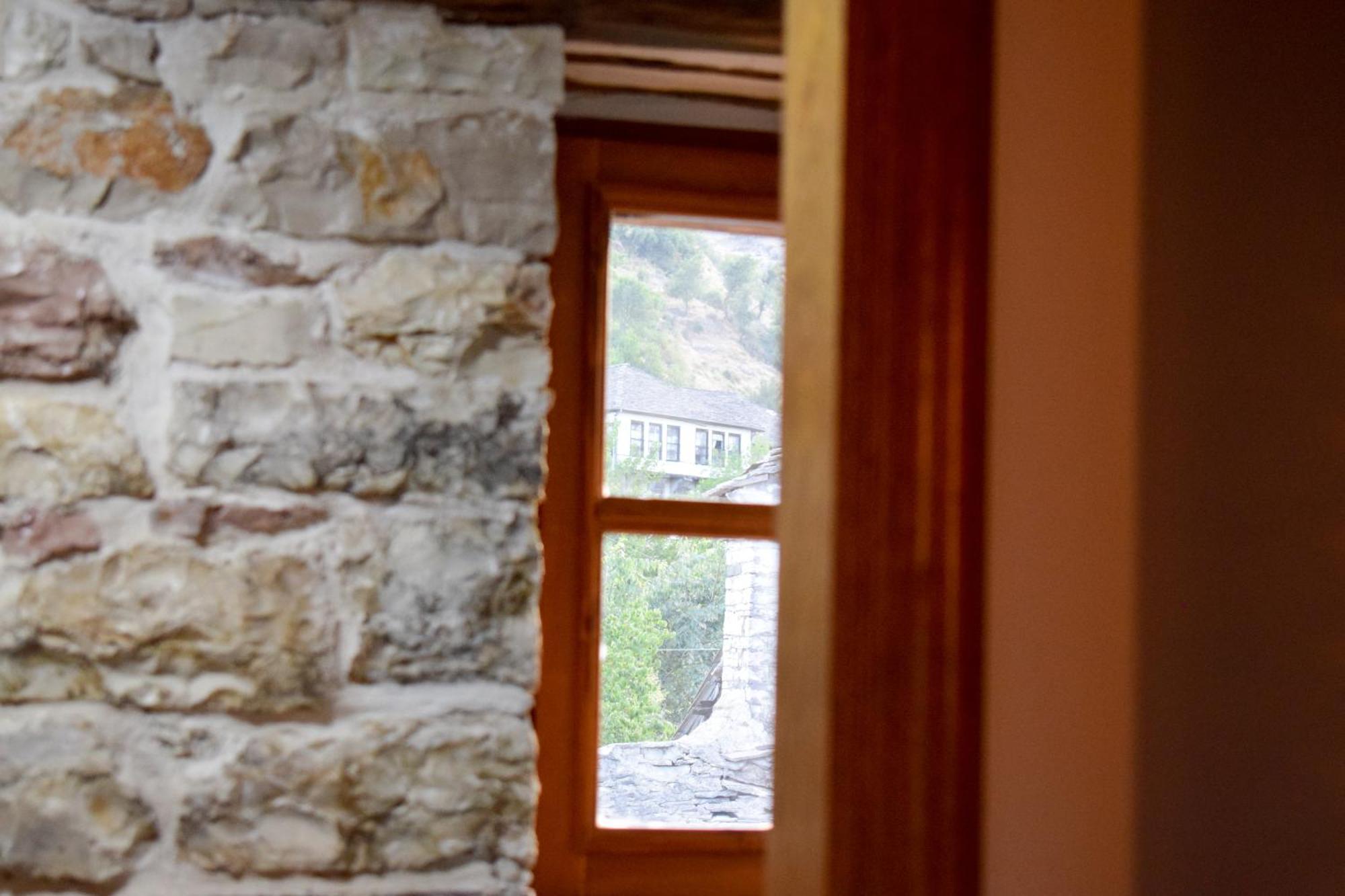 Aqueduct Inn Gjirokaster Exterior photo