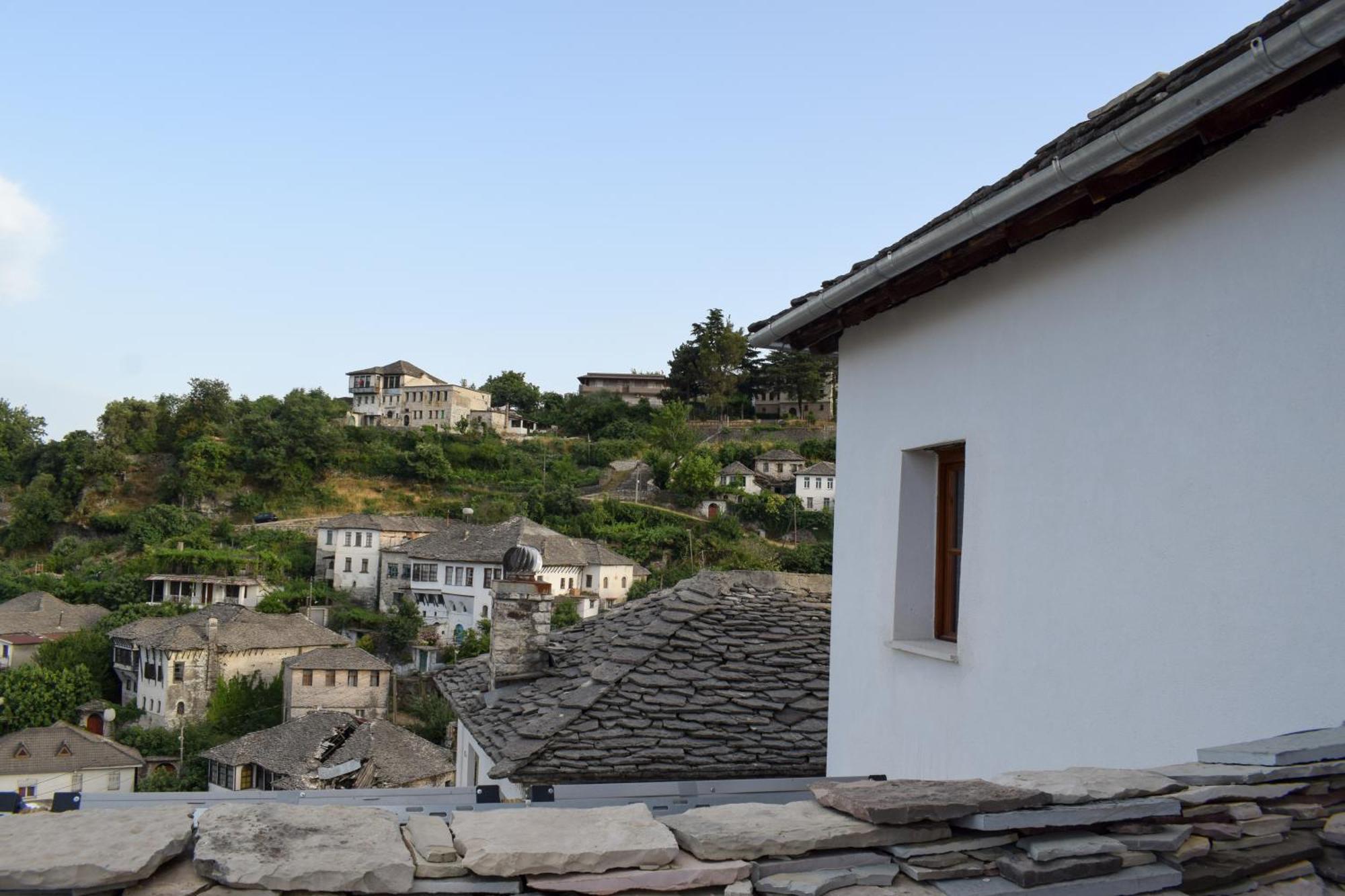 Aqueduct Inn Gjirokaster Exterior photo